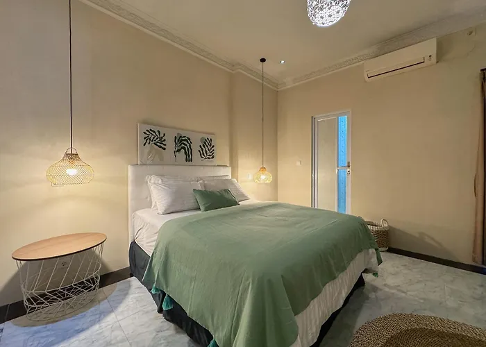 Merdeka Kuta Guest house 3*